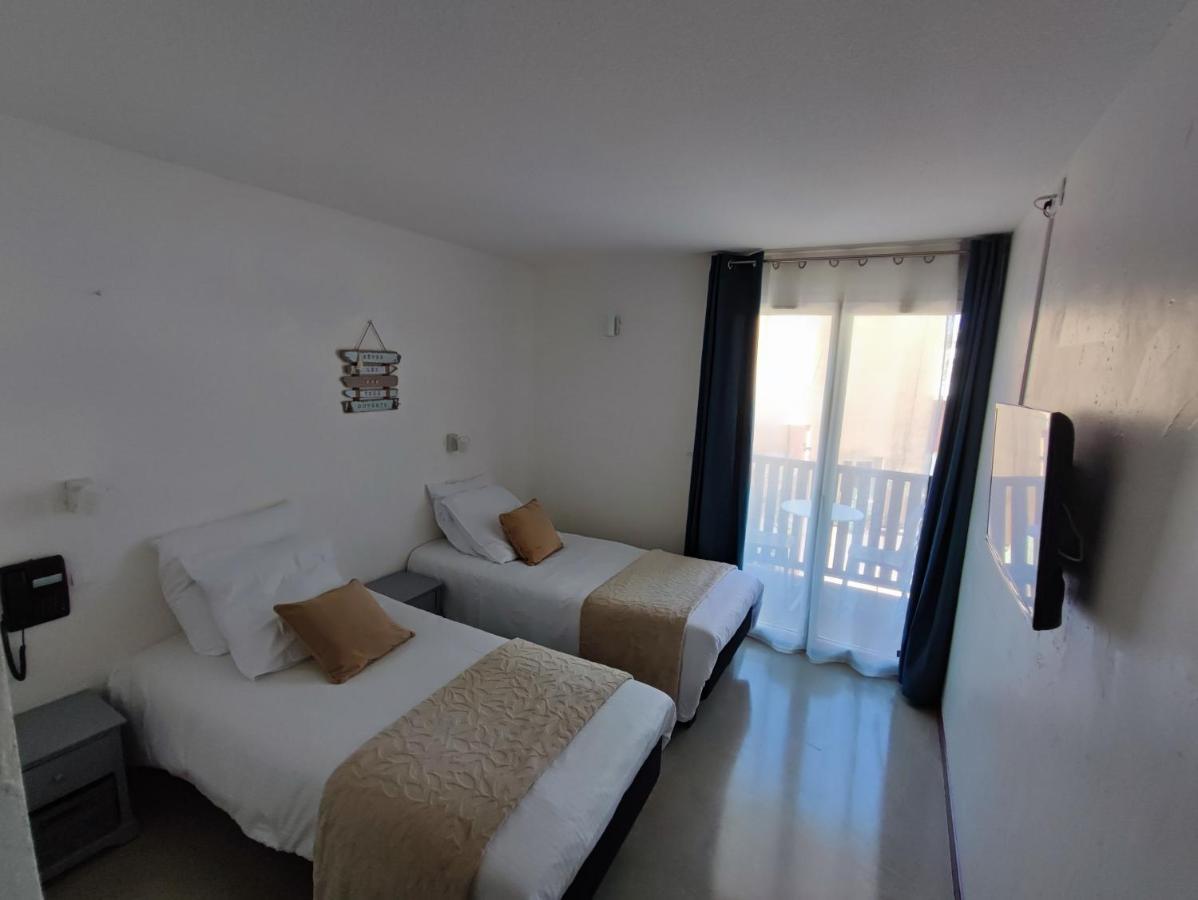 Logis Hotel De La Clape Narbonne-Plage Exterior photo