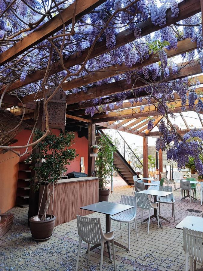 Logis Hotel De La Clape Narbonne-Plage Exterior photo