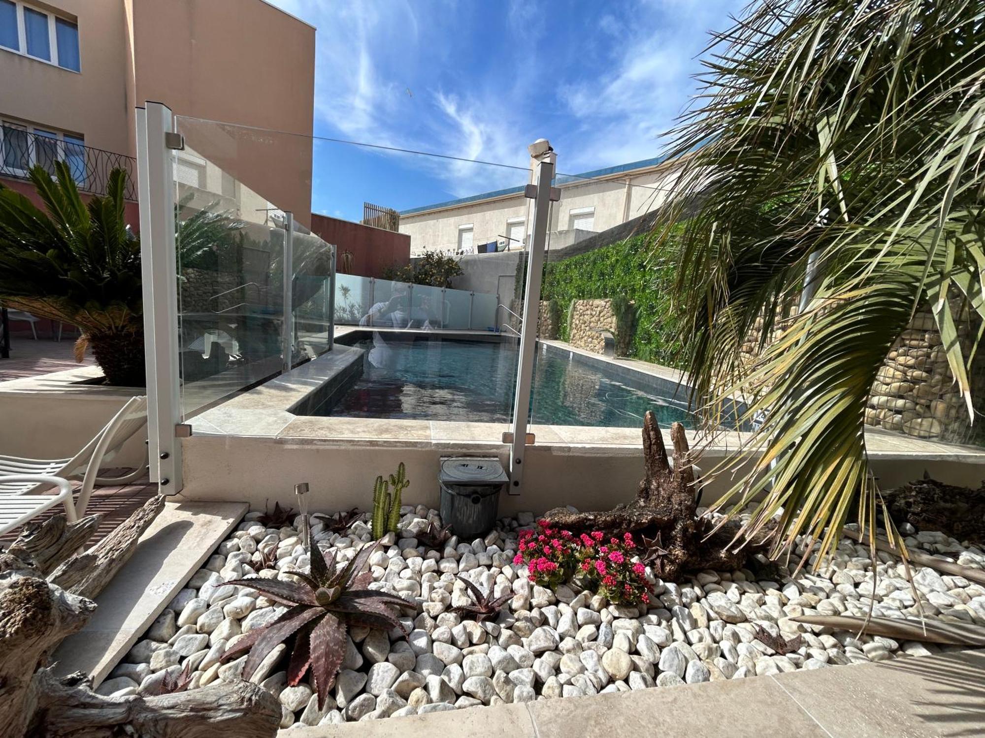 Logis Hotel De La Clape Narbonne-Plage Exterior photo