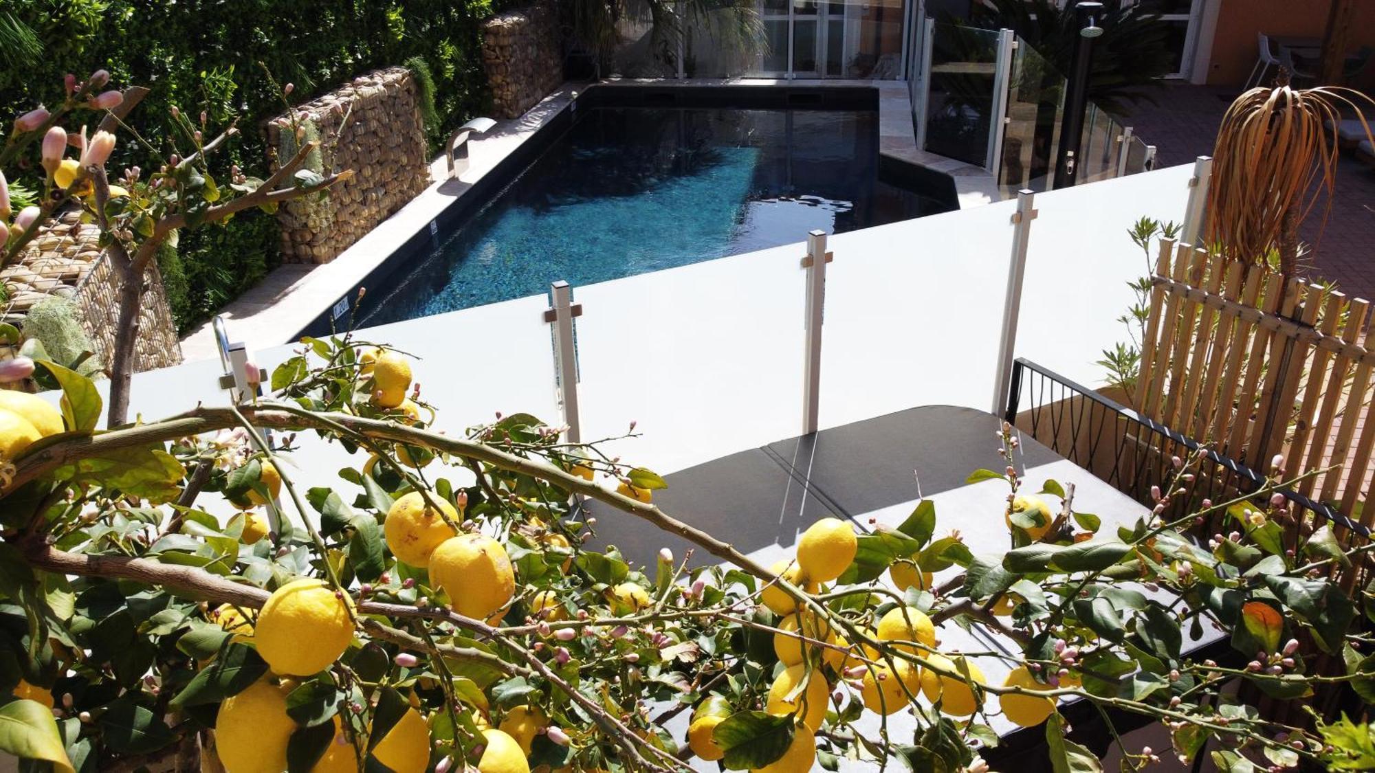 Logis Hotel De La Clape Narbonne-Plage Exterior photo