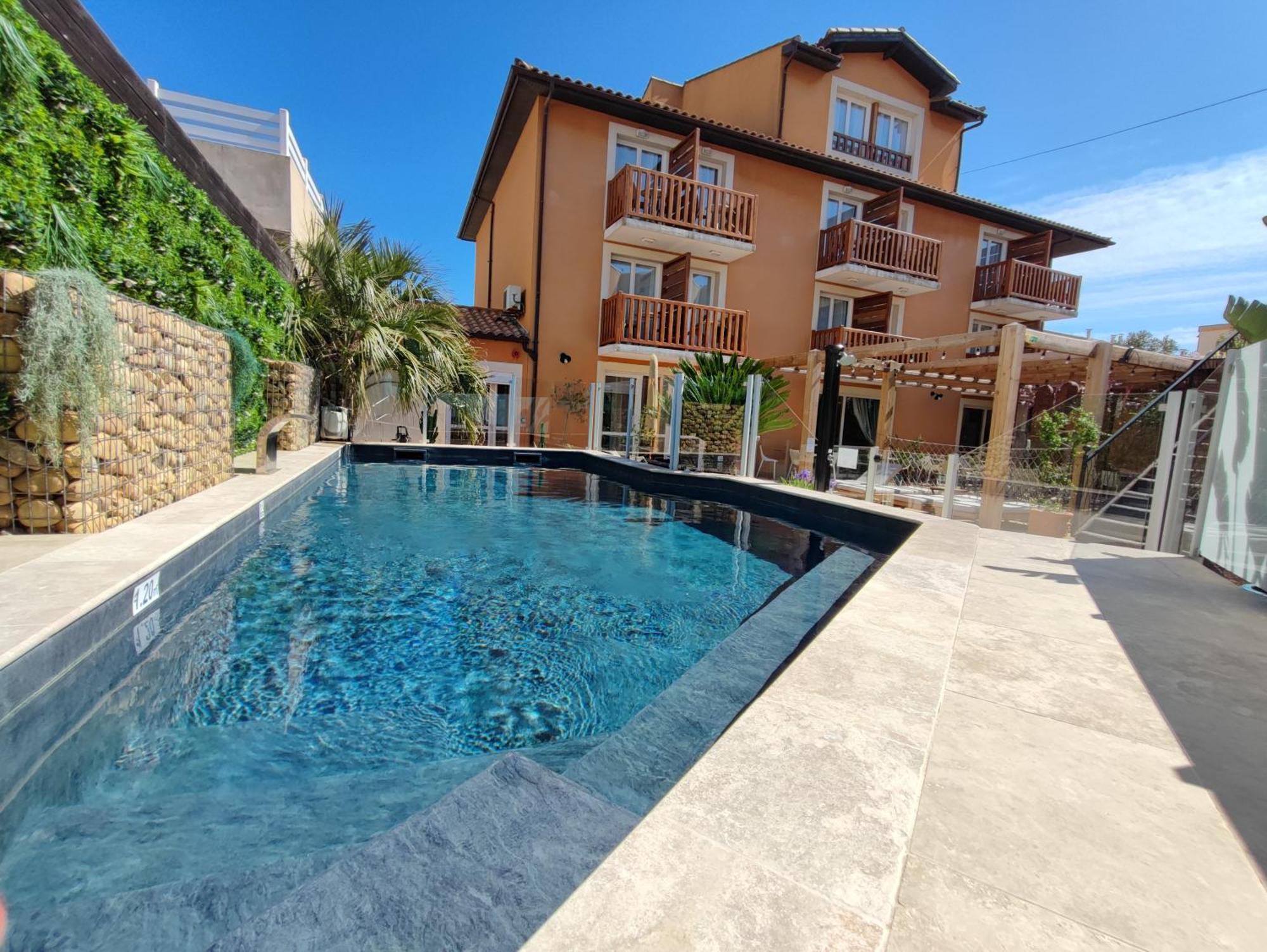 Logis Hotel De La Clape Narbonne-Plage Exterior photo